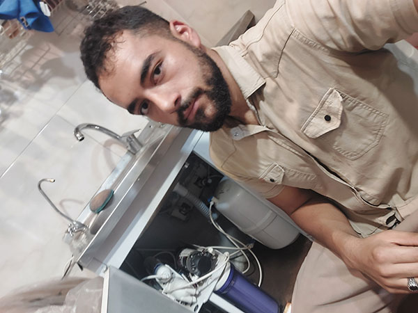 شهاب رضائی تعویض فیلتر 1 تا 3 دستگاه آب شیرین کن