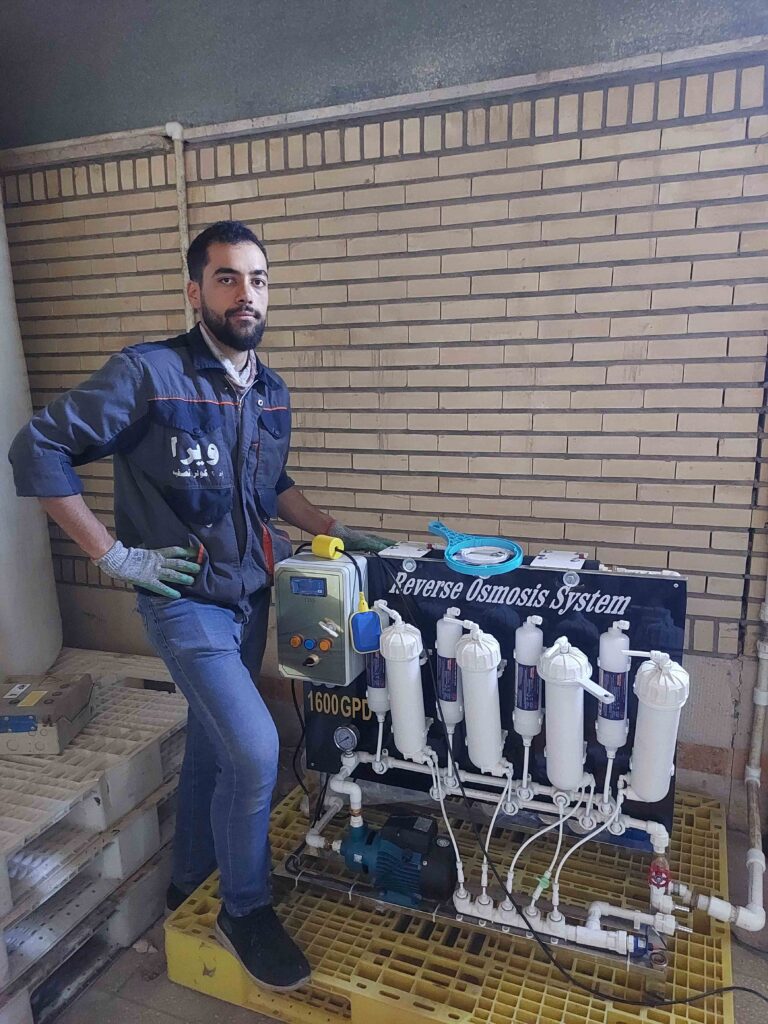 رضائی در حال انجام پروژه