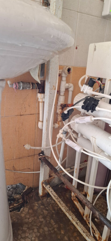 درآوردن دستگاه تصفیه آب